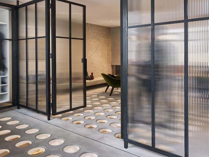 納米隔熱涂膜玻璃